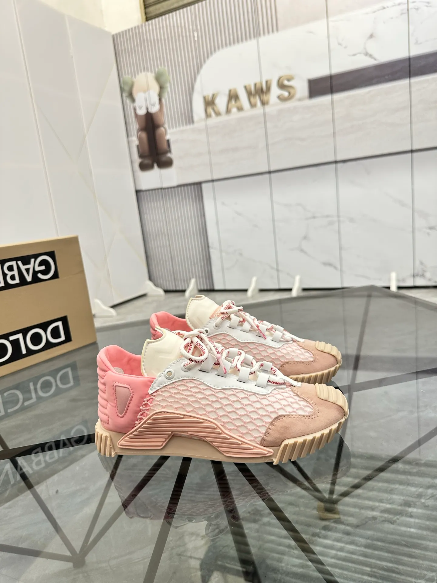 Men's shoes: 💰P440¥ Product trademark: DG "Dolce & Gabbana*" low-top sports shoes Regular size: 35-44 (can be customized to 45.46.) Couple style Product materials: Upper imported cowhide stitching original material, breathable lining, original outsole. Number: 803